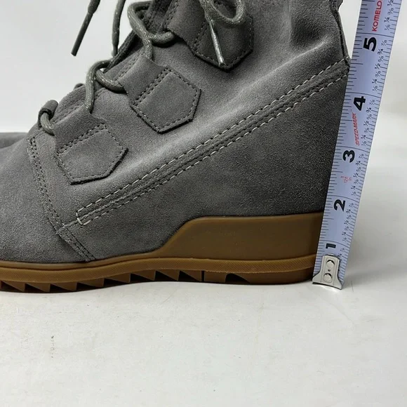 SOREL EVIE SUEDE GREY WEDGE BOOTIELACE UP WATERPROOF NWOT SIZE 8
